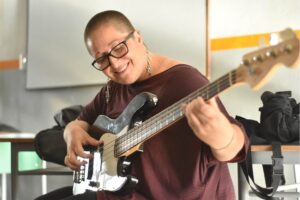 ACTIVIDADES-EN-LA-ESCUELA-DE-MUSICA-45-1-1-900x600