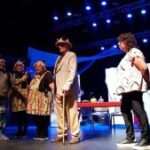 🎭Inolvidable: El proyecto municipal “El buen trato al adulto mayor” llegó al teatro