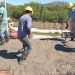 Comenzó la construcción de techos en las nuevas viviendas de Juana Koslay