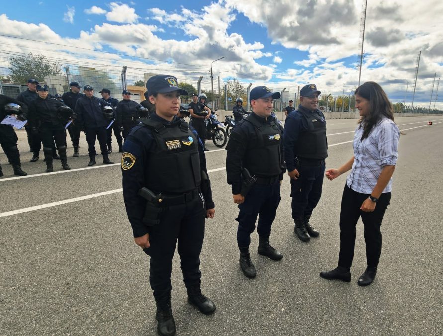 Distinguieron a tres policías que intervinieron en una situación de riesgo